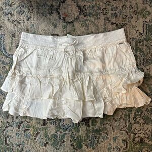 PINK Victoria’s Secret White Ruffled Mini Skort